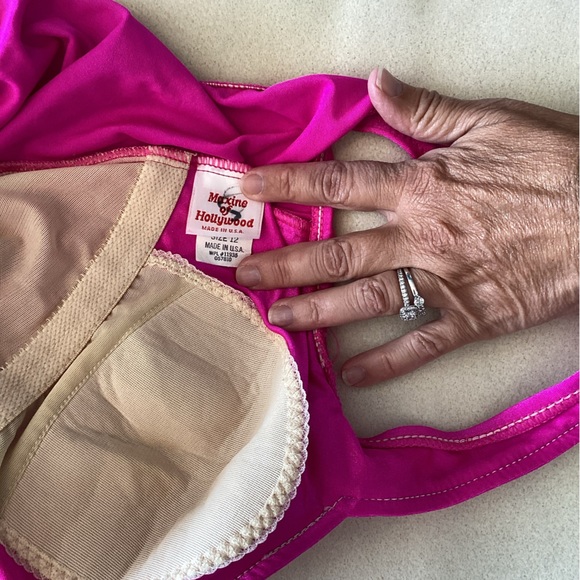 Women’s bathing suit - Picture 2 of 2